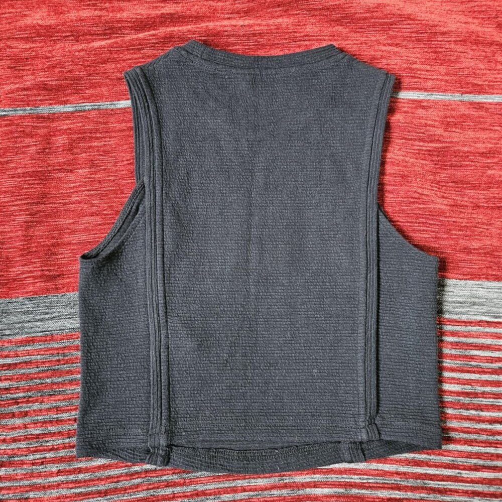 Sleeveless Roxy Crop Top! - Picture 2 of 5